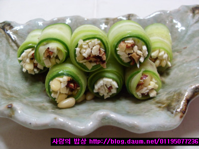 애벌레의 꿈을 닮은인삼채 오이말이