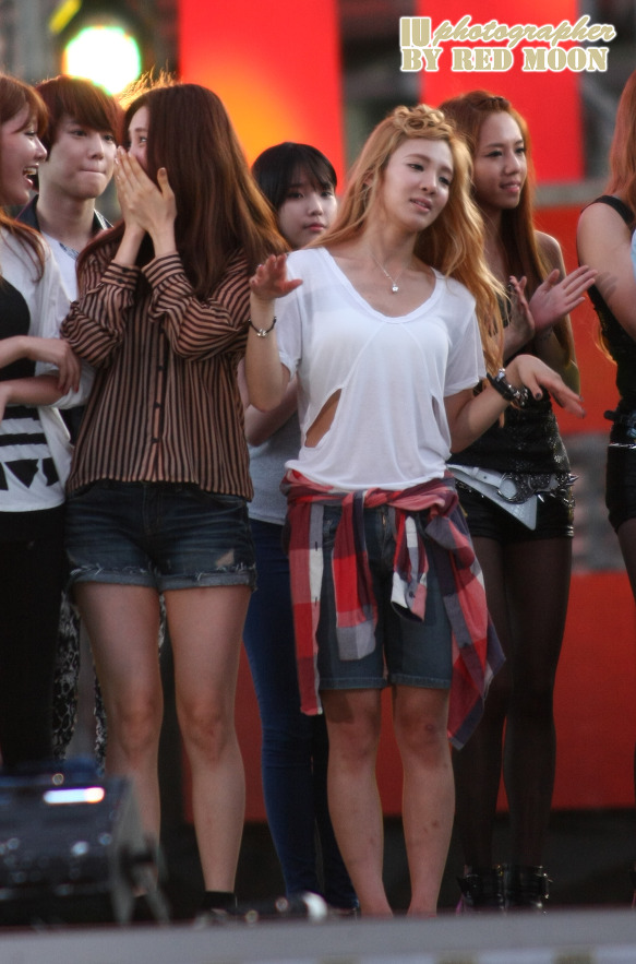 [PIC][25-08-2012]Hình ảnh mới nhất từ Concert "14th Korea-China Music Festival in Yeosu" của SNSD - Page 12 175A184F503ED9132A4069