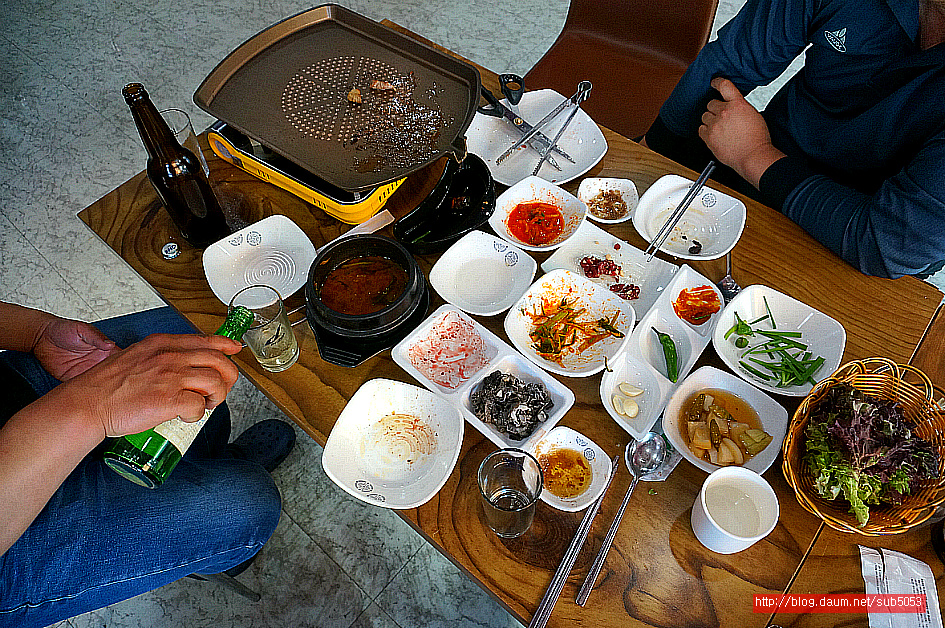 (일산 애니골 맛집)국내산 소고기+한우 곱창 무한리필 19,800원 - 일산 지역 추천맛집 2판4판 육박전 후기
