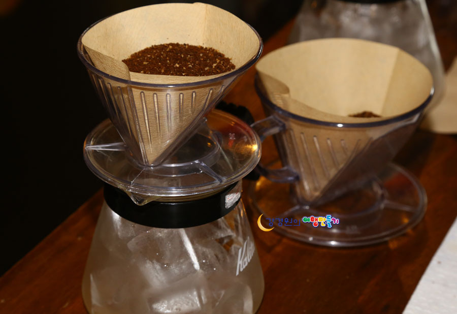 비내리는날 생각나는 평창올림픽시장 메밀부치기 와 커피향기 평창맛집 메밀부치기거리 커피하우스