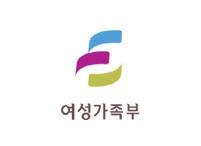 여성가족부는 성희롱 사건 은폐 또는 추가 피해 발생 시 관련자에 대한 징계요구, 해당 사실의 기관평가 반영 요청, 성희롱 실태조사의 정기적 실시 등을 주 내용으로 하는「여성발전기본법 일부개정법률안」이 12월 10일(화) 국회 본회의를 통과하였다고 밝혔다.