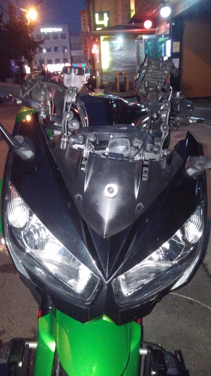 Z1000SX - 파인뷰 블랙박스 진동원인 및 위치수정