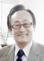 스승은 부모보다 더 존경 받아야 한다. 