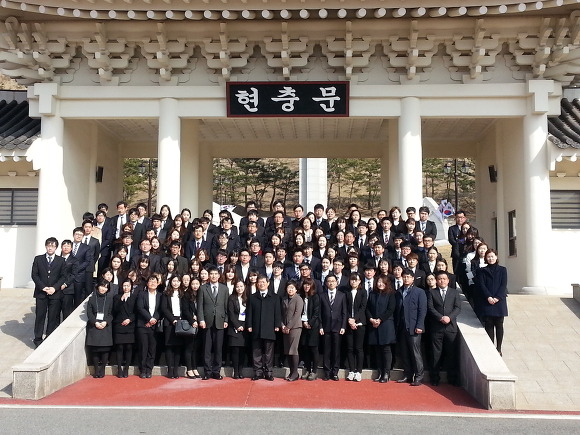 경북도 신규임용자 영천호국원 찾아