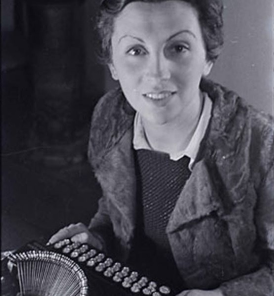 세계 최초의 여성 전쟁 사진 작가였던 게르다 타로 -World first female war photographer Gerda Taro