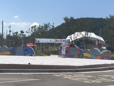 고흥만 용동 연안 유휴지 야외물놀이장 개장(고흥썬밸리해양리조트 앞)