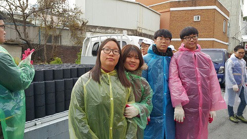 “사랑합니다. 고맙습니다.“ 광주학습관 연탄나누기 봉사 및 민족혼 교육 